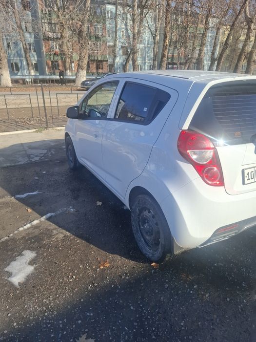 Spark sotiladi 2021 optima +..