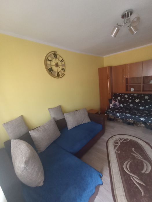 Închiriez Garsoniera