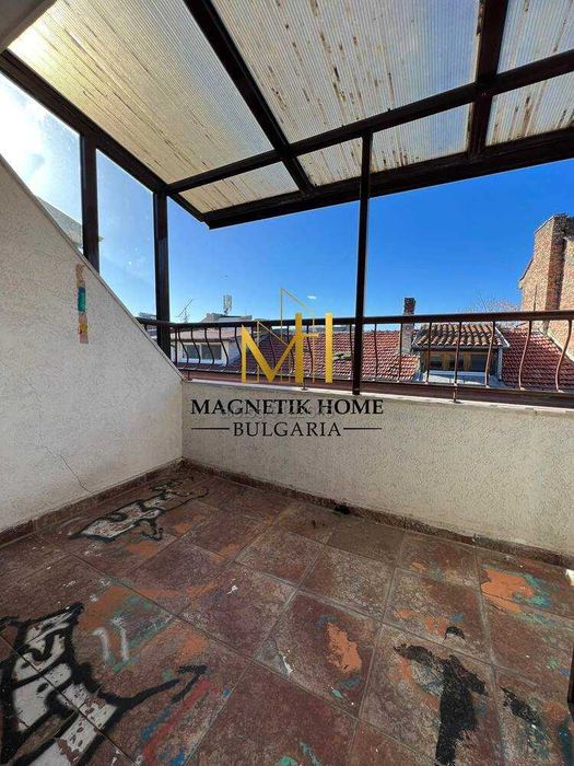 Магнетичен тристаен апартамент до х-л България в супер центъра