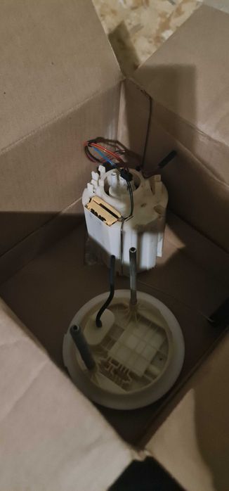 Бензинова помпа За Мерцедес ML W164 550