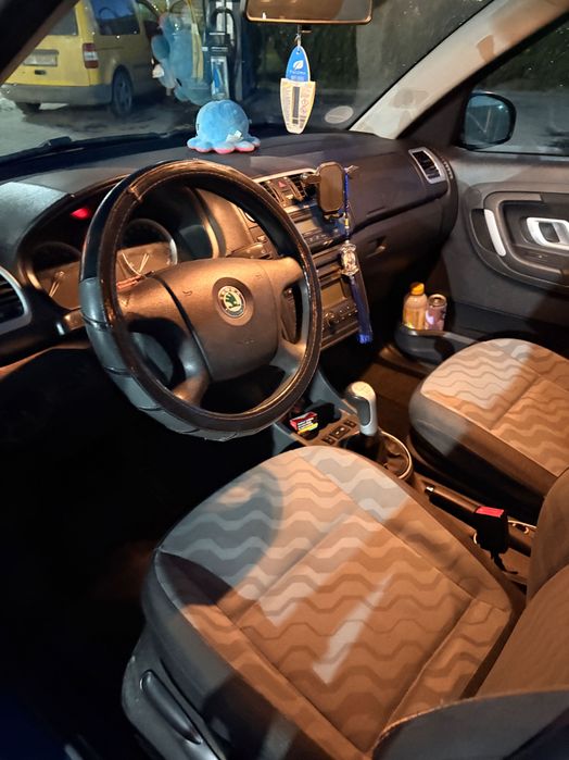 Vând Skoda roomster