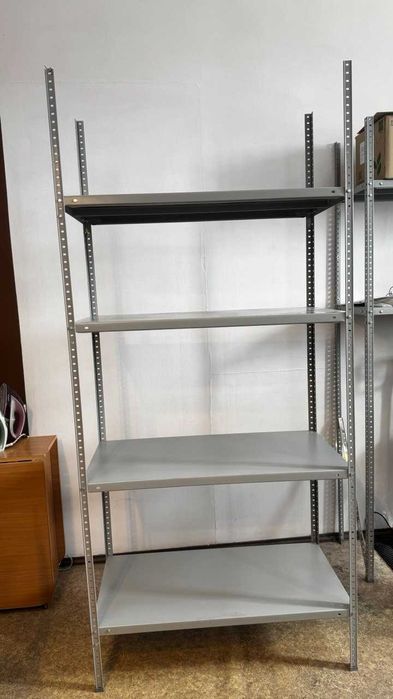 Стеллаж  металлический.