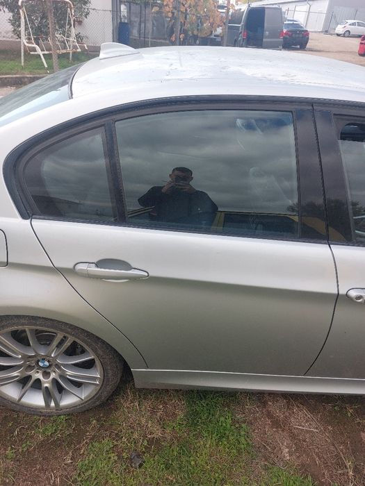 Бмв е90 325и bmw e90 325i задна дясна врата
