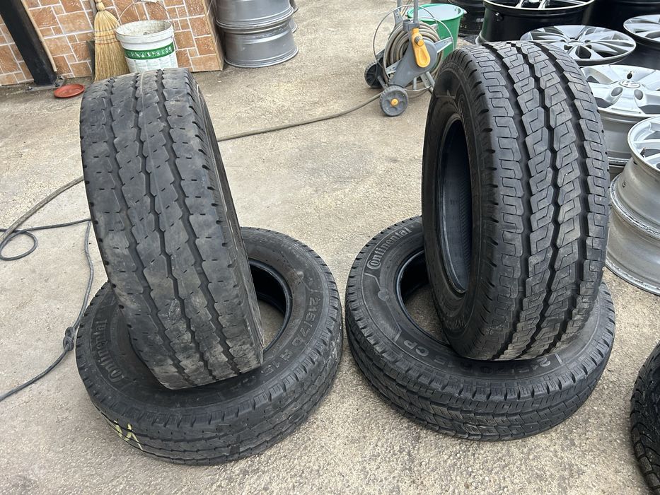 4 летни гуми за бус 215 70 15С continental