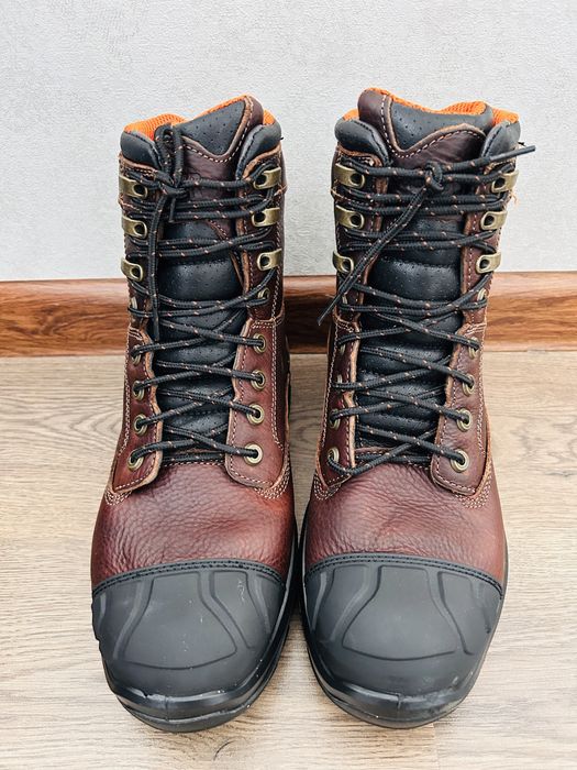 Продам спец обувь