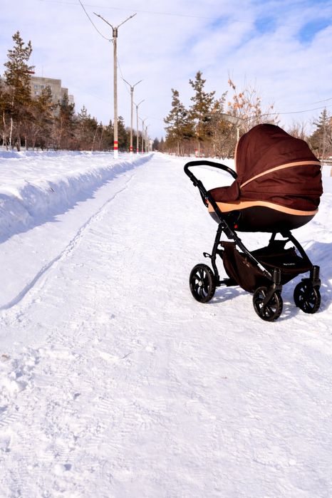 Продам детскую коляску 2 в 1