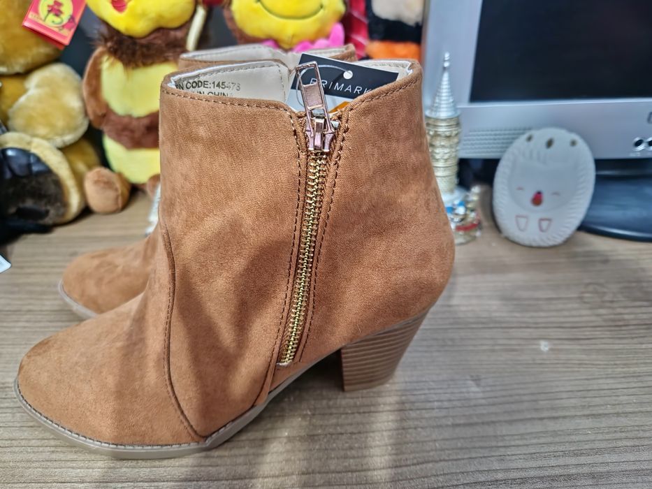 Botine  maro/camel din imitație de piele întoarsă,mărimea 37.
