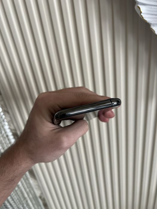 Продам IPhone 11 pro 64gb