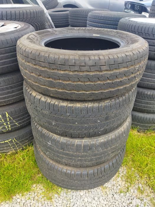 Бусови гуми 215/65/16C Дот 2022 и 2016 Firestone и Michelin
