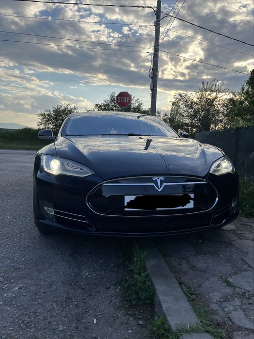 Tesla Model S Tesla Model S 85 • SC01 Free Supercharging • MCU2 • CCS
