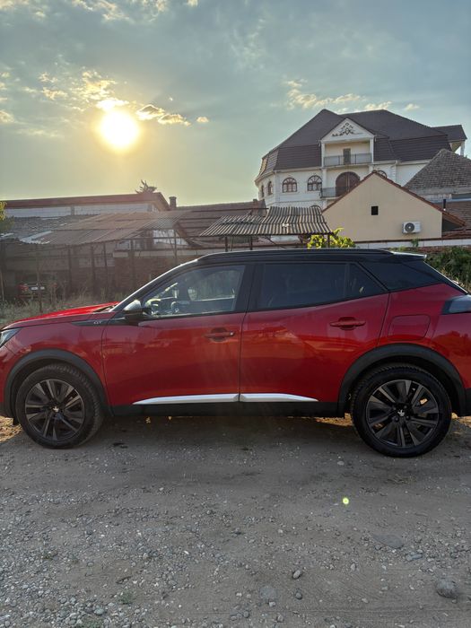 Peugeot 2008 GT  2022 1.2 PureTech Benzina 36535 Km  Inundat