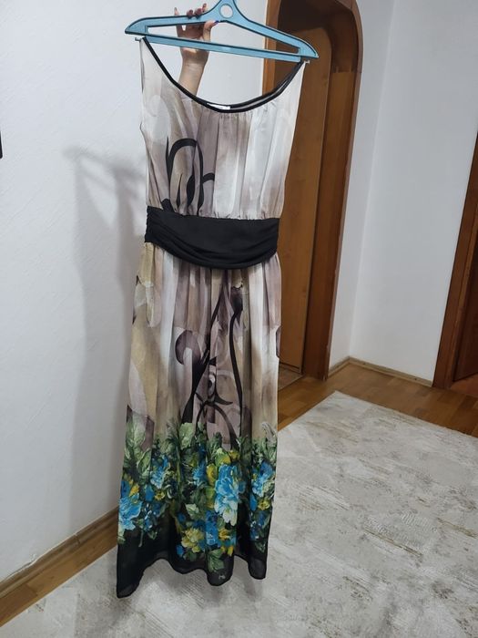 Продам шикарное женское платье