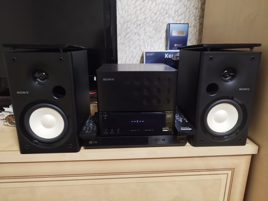 Музыкальный центр Сони