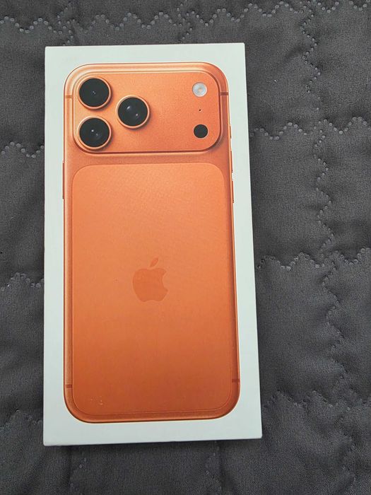 Apple iPhone 17 Pro Max 512GB, Cosmic Orange - SIGILAT