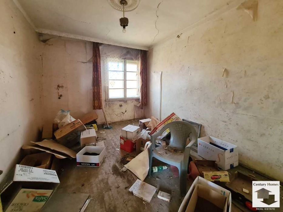 120353 Къща с гараж и просторен двор в с. Драганово, Велико Търново