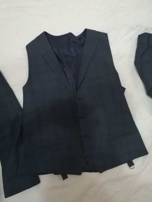 Мужской костюм тройка