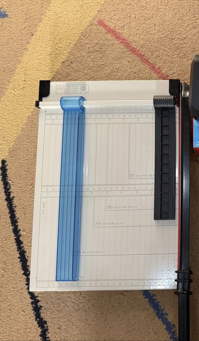 Продам резак для бумаги