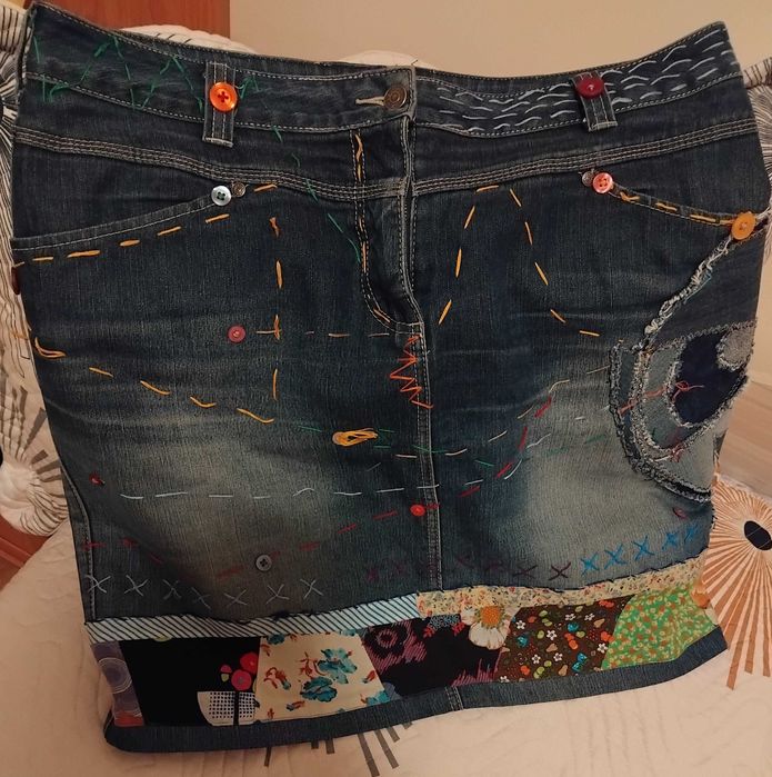 Ексцентрична дънкова пола