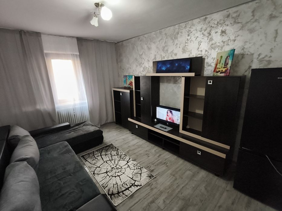 Închiriez camera camin stil garsoniera