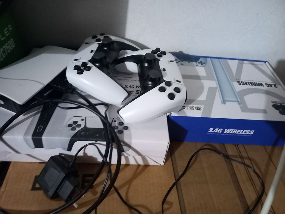 PS5 mini yosh bolajonlarga zor sovg'a 1000 tadan ortiq oyinlar bor.