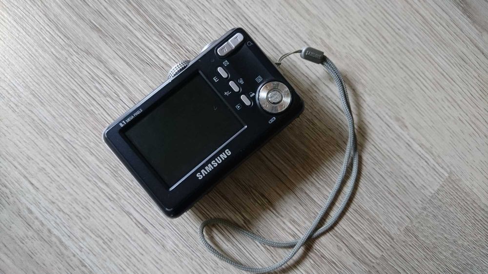 Фотоапарат SAMSUNG Digimax S800