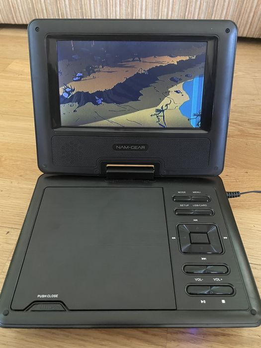 DVD/CD плеър - мобилен