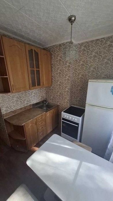 Cдам 1 комнатную квартиру Толе би-Жарокова