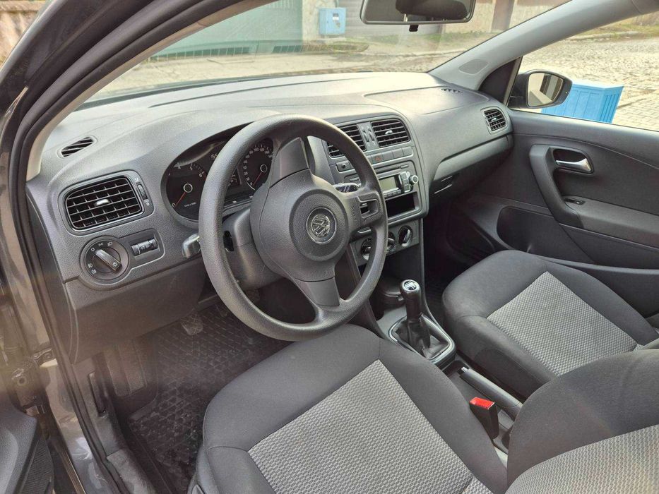 Volkswagen Polo Fly 1.2, бензин, ръчна, 2011