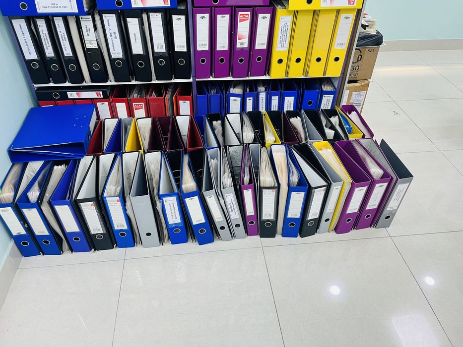 Папки-регистры разных цветов. Состояние хорошее