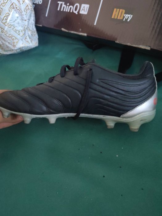 Бутсы футбольные