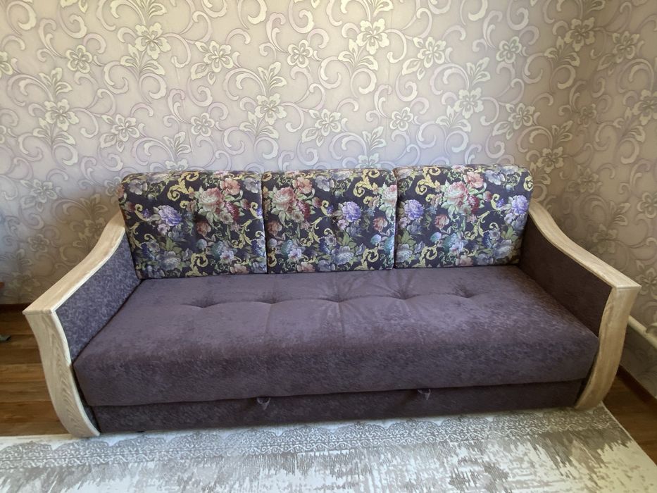 Диван для гостиной