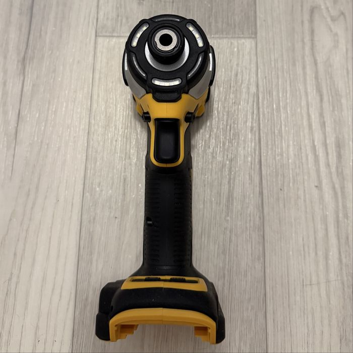 Продам DeWALT DCF 860