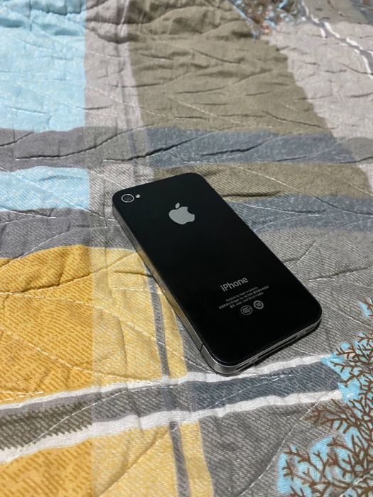Iphone 4 S holati zor
