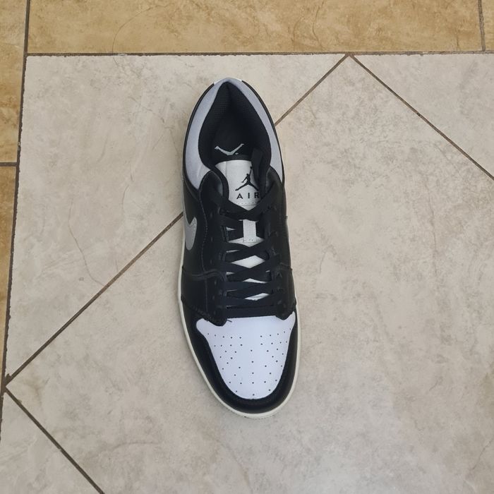 Кроссовки Nike jordan,новые