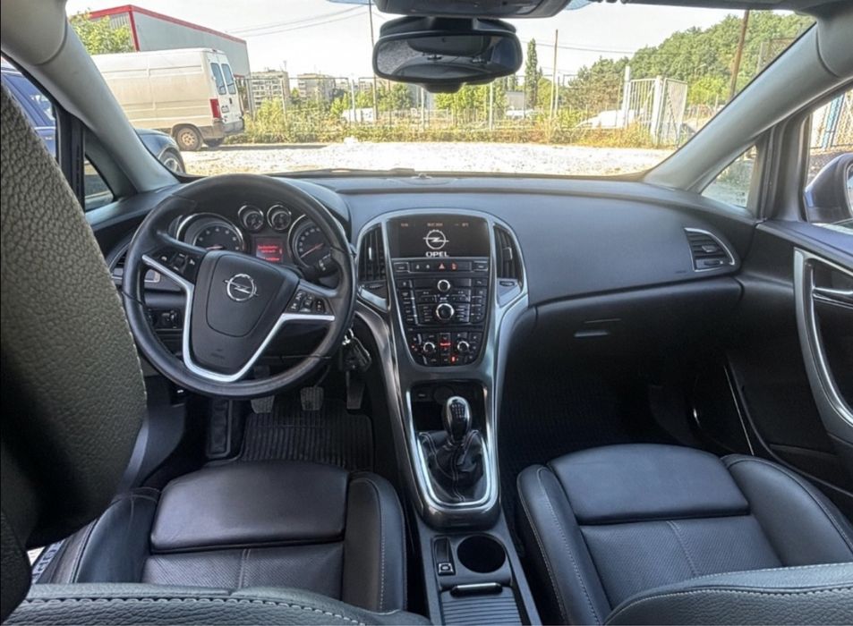 Opel Astra J 1.4T Full