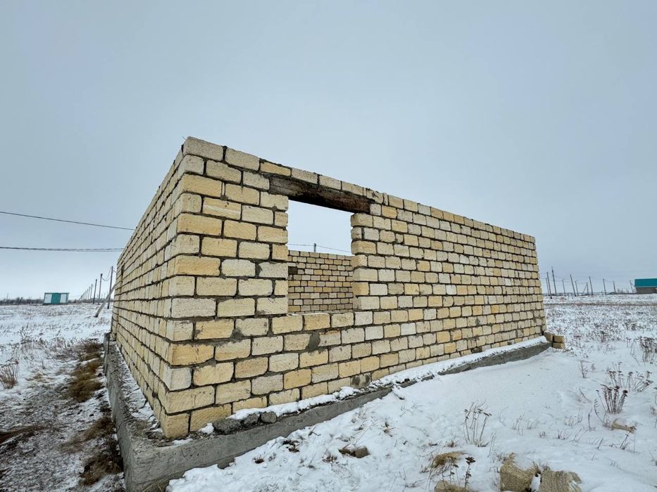 продается частный не достройный дом