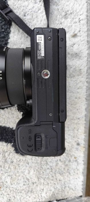Sony Alpha A6400 + Sigma 30mm F1.4 – Garanție 2028, full box, 4 baterii extra, 3.800 cadre