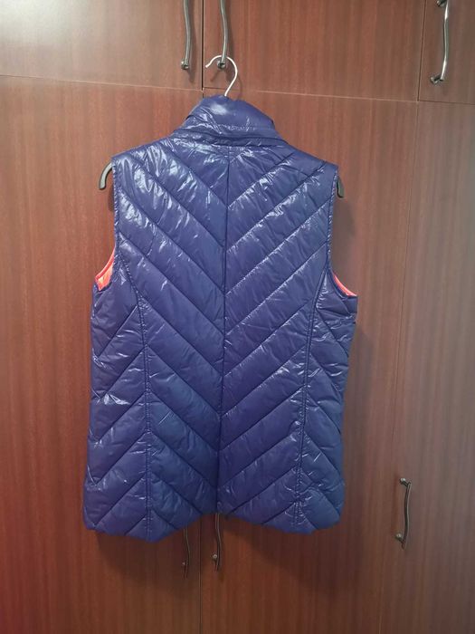 Vesta TEK GEAR, din S.U.A , marimea M, NOUA