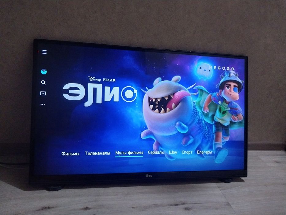 Смарт телевизор LG 107см. Интернет проводной.