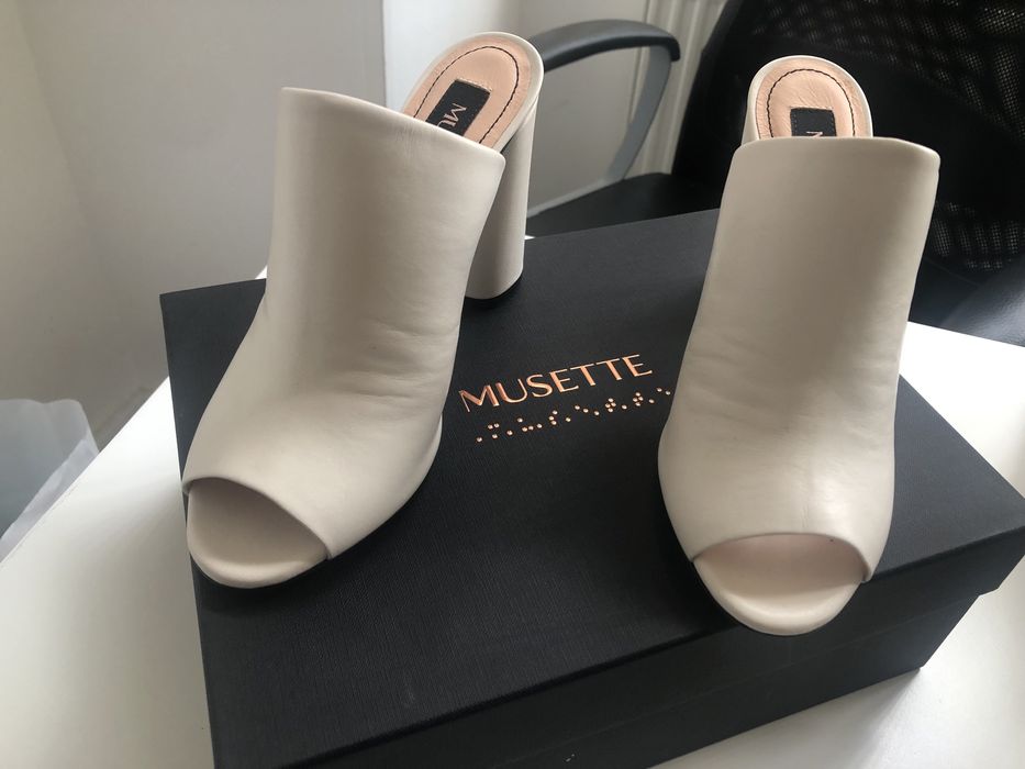 Musette Papuc Bej Versatil Impecabil 36