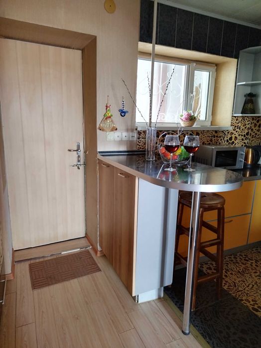 Сдаю 2шку в 8 мкр возле драмтеатра