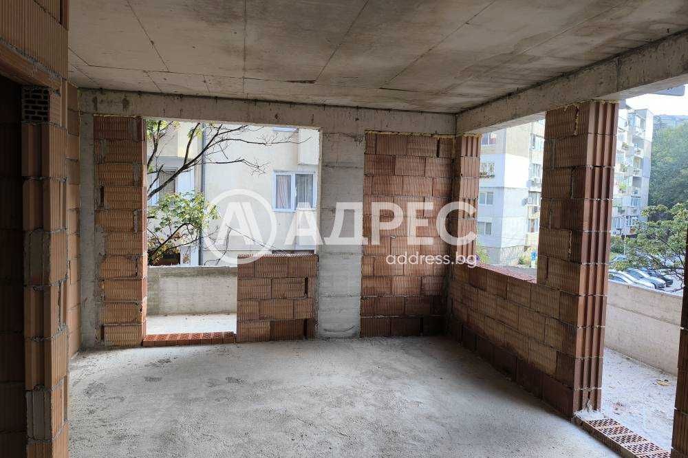 Продава се Многостаен апартамент в Варна, Център - 122 кв.м за 1041 €/кв.м - Снимка #2