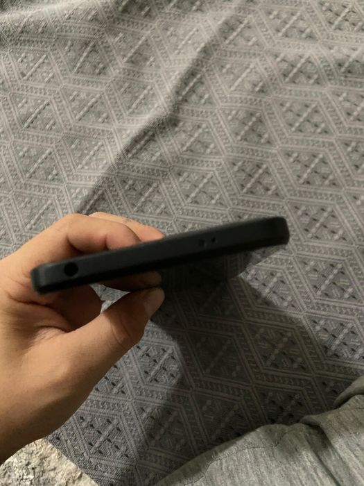 Продам телефон редми нот 12