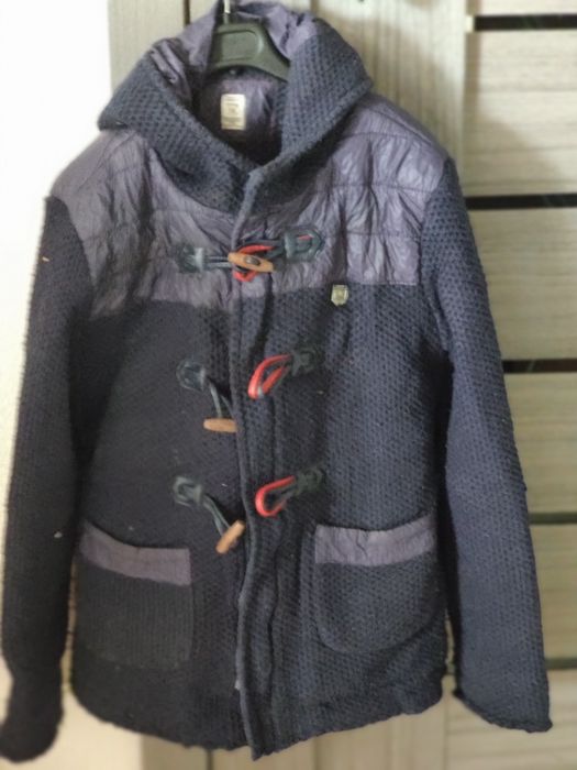 Продам детские куртки