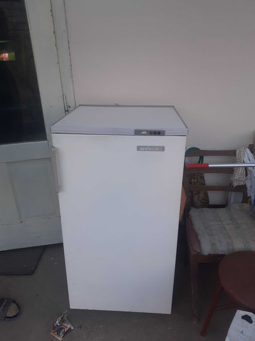 lada frigorifica Arctic cu 5 sertare 100 l