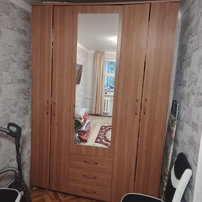 Продаю Шкаф . б/у