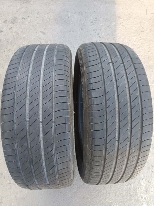 215/55/18 2броя Michelin Primacy4.Гумите са в много добро състояние бе