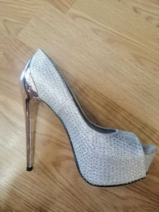 Токчета с камъни сребърни