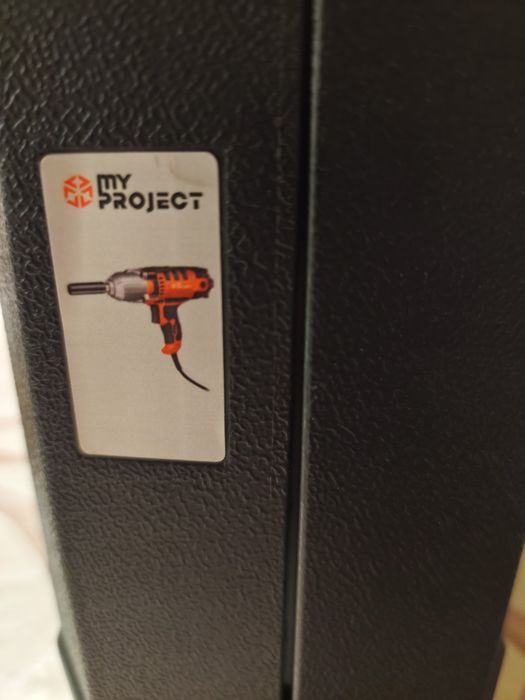 Продавам гайковерт My project