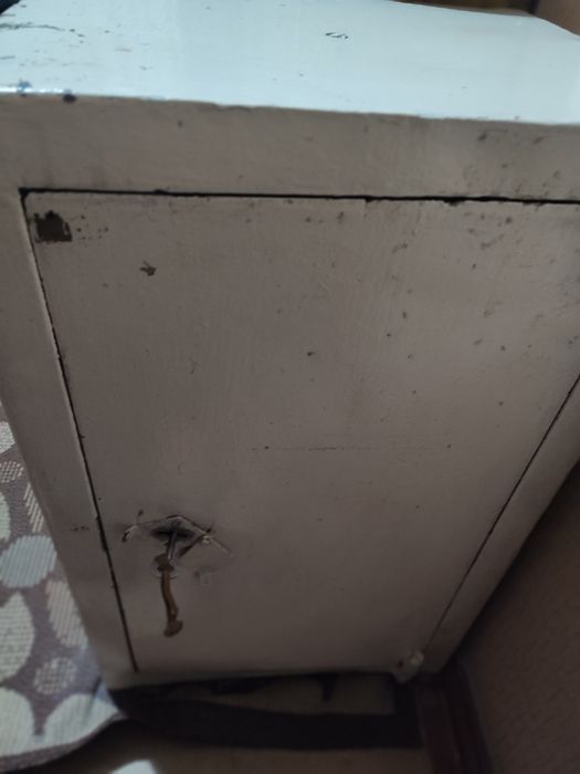 Металличиский сейф